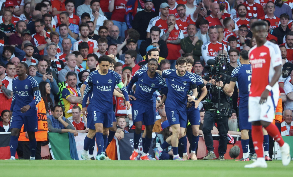 记者：米兰总价800万欧报价门将雨果·索萨，被科林蒂安拒绝（记者：米兰出价800万欧求购门将雨果·索萨，遭科林蒂安回绝）