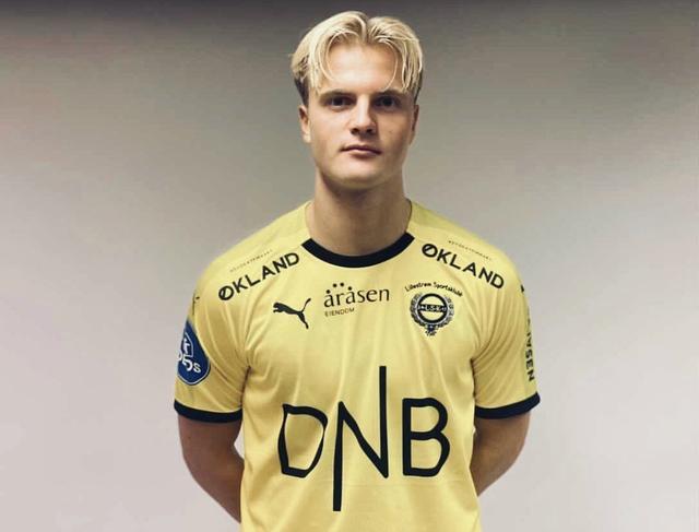 前裁判：查洛巴那下是否判点，完全取决于裁判主观判断（前裁判：查洛巴那球判不判点，全看裁判主观裁量）