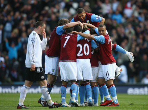 科曼称赞阿尔克马尔19岁中场斯密特：他身上的特质像佩德里