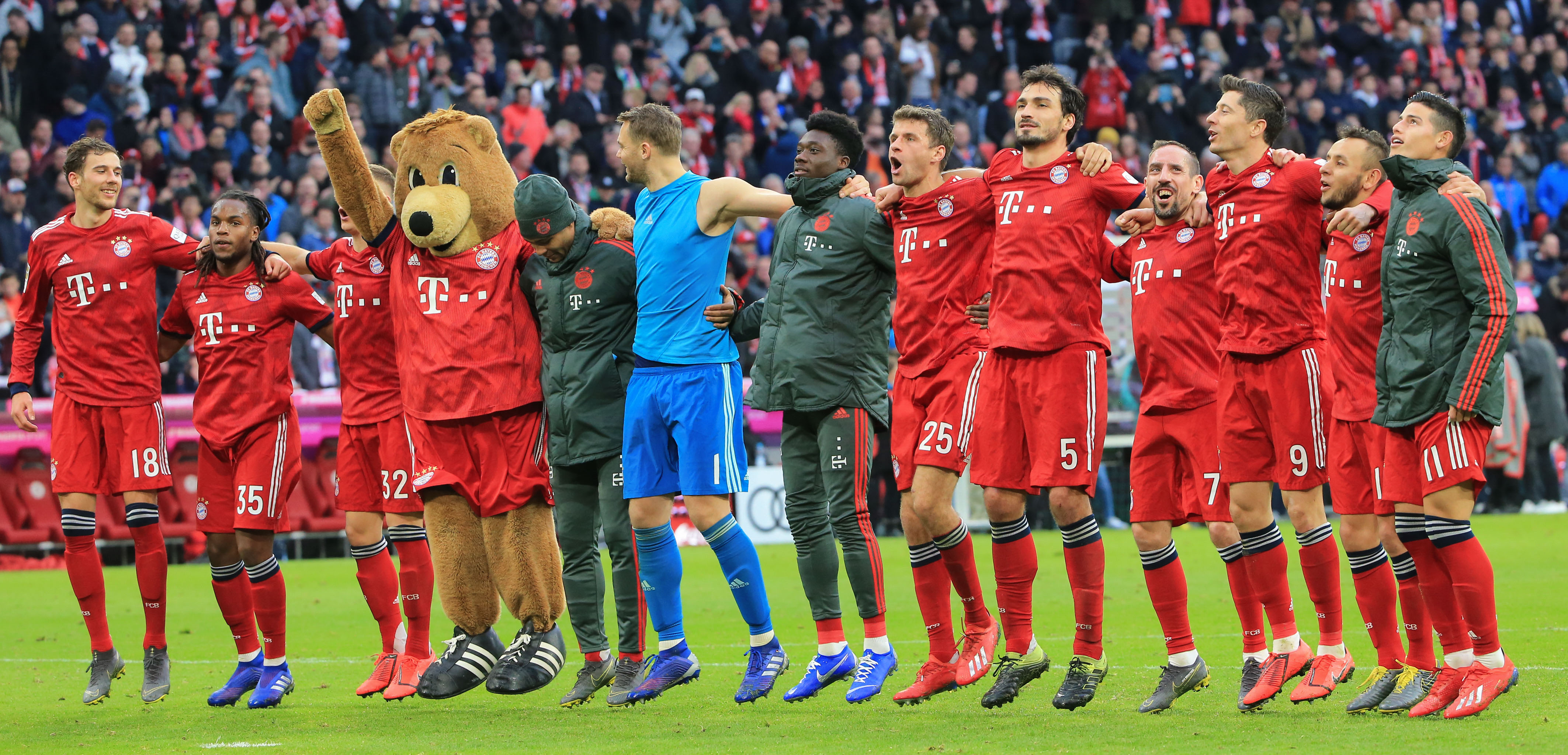 西班牙晋级美加墨世界杯，开启队史第17次世界杯之旅（西班牙锁定美加墨世界杯席位，踏上队史第17次世界杯征程）