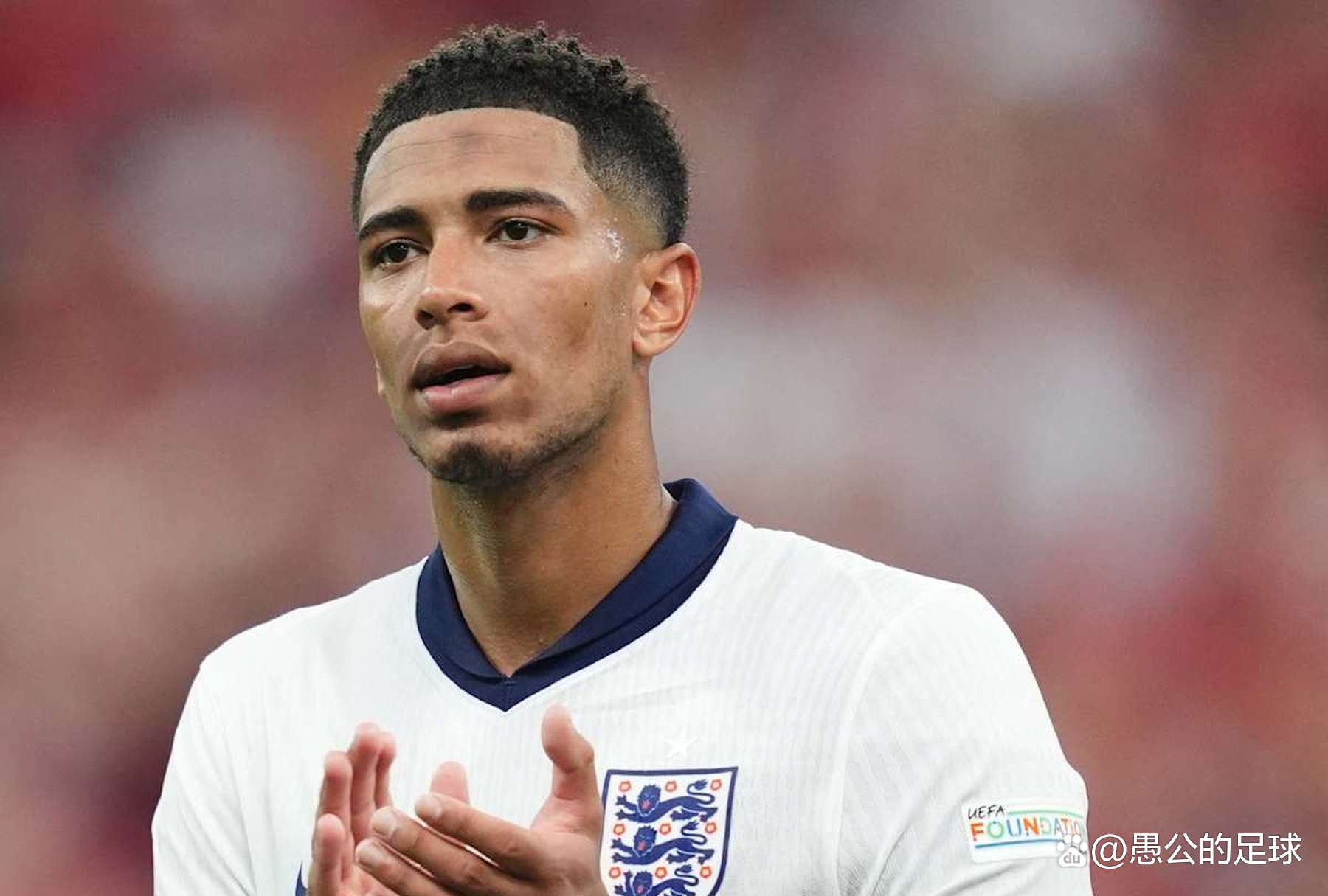 英超首次密集赛程开启，曼城瞄准19连胜纪录，热刺迎战连败克星纽卡斯尔（英超密集赛程开幕：曼城冲击19连胜，热刺对阵克星纽卡斯尔）