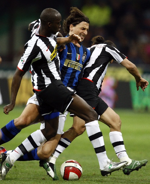 北京时间12月10日凌晨04：00，2025-26赛季欧冠联赛阶段第6轮。