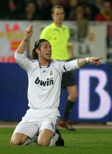 巴黎锋线全场压制