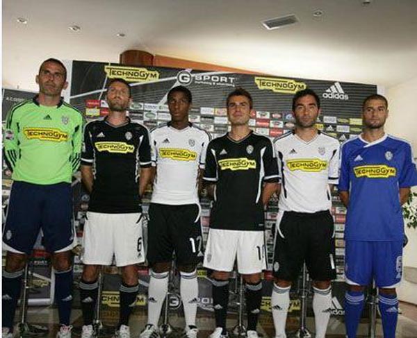 水晶宫已决定明夏出售沃顿，曼联进欧冠才有竞争力！经纪人揭秘计划（经纪人揭秘：水晶宫拟明夏出售沃顿，曼联需晋级欧冠方具竞争力）