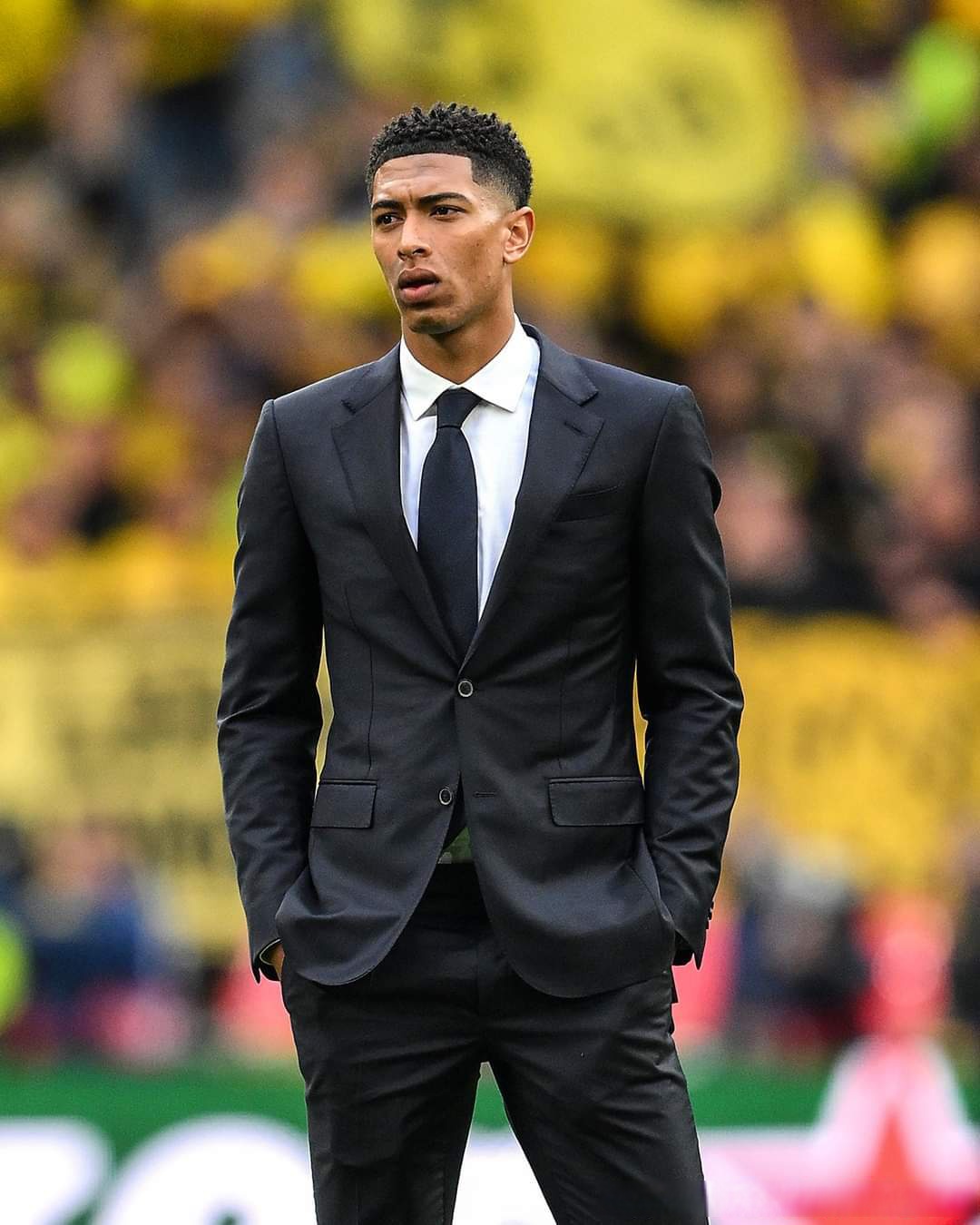 跟队：格里马尔多在国家队受伤，可能缺席药厂打沃尔夫斯堡（跟队报道：格里马尔多国家队受伤，或缺席药厂对阵沃尔夫斯堡）