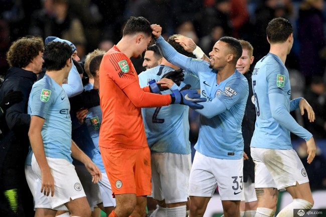 再见曼联！曝6500万“顶星”离队！1.8亿强援投奔红魔，强挖皇马