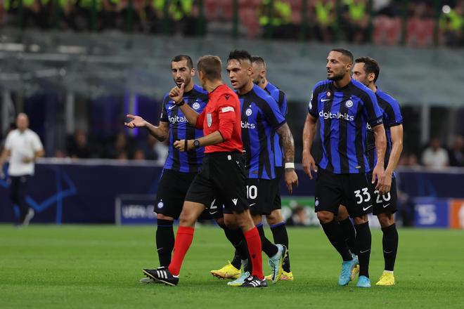 里贝里：我当时扇了卡瓦哈尔一耳光，佩佩简直想“杀”了我（里贝里回忆：掌掴卡瓦哈尔后，佩佩气得差点想“杀”我）