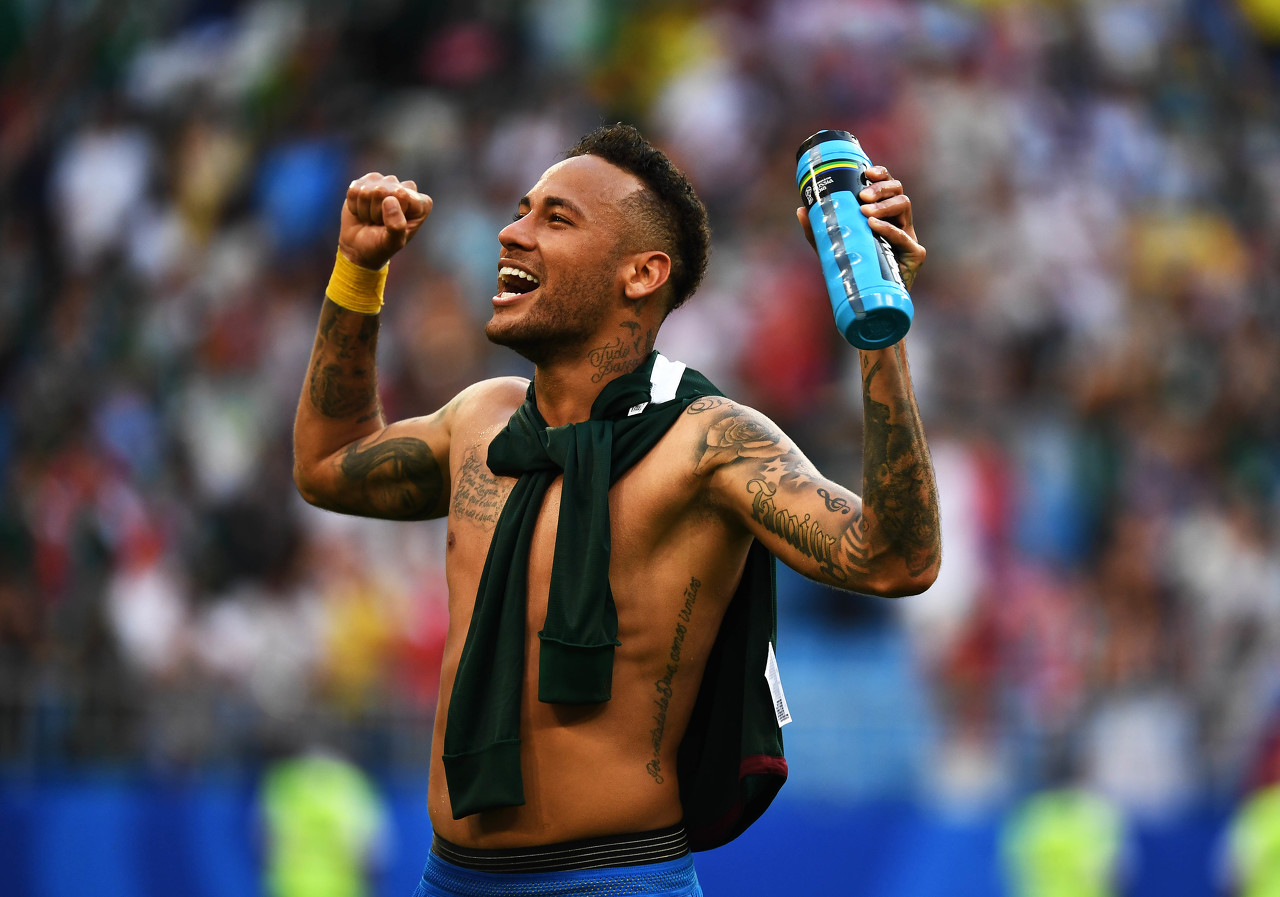 莫雷托：四五家英超中游俱乐部想引进埃永，还有一家有机会踢欧冠（莫雷托：英超四五支中游队有意埃永，另有一队或战欧冠）