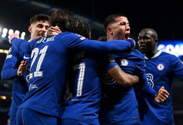 国安球员列队欢迎两位久违强援入队，中超金靴意外领衔，值得期待